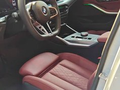 宝马3系 2025款 330Li M运动曜夜套装