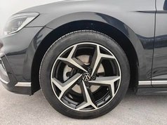 迈腾 2023款 200万辆纪念版 330TSI DSG领先型