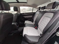 迈腾 2023款 200万辆纪念版 330TSI DSG领先型