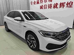 速腾 2025款 改款三 300TSI DSG超越版