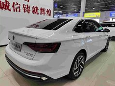速腾 2025款 改款三 300TSI DSG超越版
