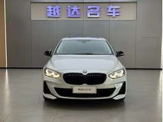 宝马1系 2023款 120i M运动曜熠版