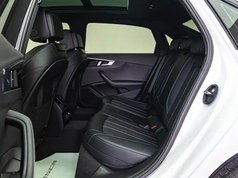 奥迪A4L 2024款 40 TFSI 豪华动感型