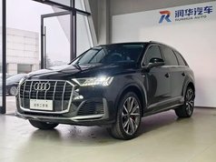奥迪Q7 2023款 55 TFSI quattro S line运动型