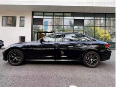 宝马3系 2025款 330Li M运动曜夜套装