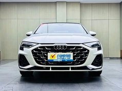 奥迪A3 2025款 A3L Limousine 35TFSI 飞驰尊享型