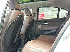 宝马1系 2021款 改款 120i M运动曜夜版