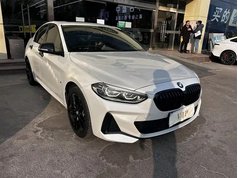 宝马1系 2022款 125i M运动曜夜版