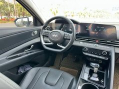 伊兰特 2023款 1.5L CVT LUX尊贵版