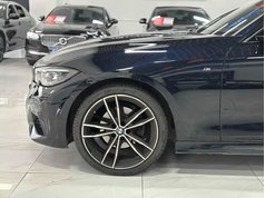 宝马3系 2022款 325i M运动曜夜套装