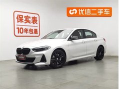 宝马1系 2023款 125i M运动曜夜版