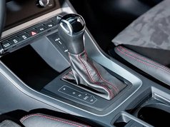 奥迪Q3 2023款 40 TFSI RS套件燃速型