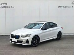 宝马1系 2022款 125i M运动曜夜版