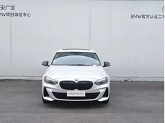 宝马1系 2022款 120i M运动曜夜版