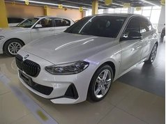 宝马1系 2023款 120i M运动曜夜版