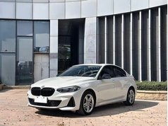 宝马1系 2021款 120i M运动曜夜版