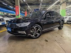 迈腾 2023款 200万辆纪念版 330TSI DSG豪华型