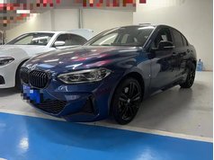 宝马1系 2022款 125i M运动曜夜版