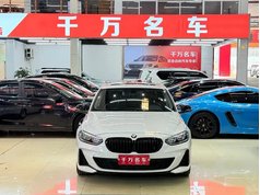 宝马1系 2021款 120i M运动曜夜版