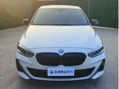 宝马1系 2023款 120i M运动曜夜版