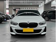宝马1系 2023款 125i M运动曜夜版