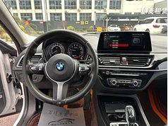 宝马1系 2021款 125i M运动曜夜版