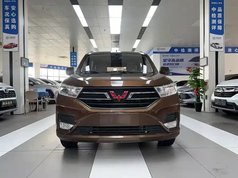 五菱宏光 2021款 1.5L S标准型LAR