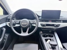 奥迪A4L 2022款 40 TFSI 时尚致雅型