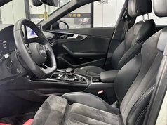 奥迪A4L 2022款 45 TFSI quattro 臻选动感型
