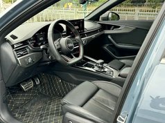 奥迪A4L 2022款 40 TFSI quattro RS套件燃速型