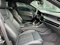 奥迪A6L 2025款 45 TFSI quattro 臻选动感型