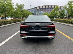 奥迪A6L 2025款 45 TFSI 臻选动感型