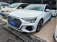 奥迪A3 2024款 A3L Limousine 35 TFSI 时尚运动型