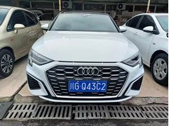 奥迪A3 2024款 A3L Limousine 35 TFSI 时尚运动型