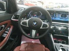 宝马3系 2023款 325i M运动曜夜套装