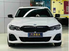 宝马3系 2022款 325i M运动曜夜套装