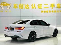 宝马3系 2022款 325i M运动曜夜套装
