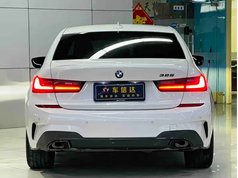 宝马3系 2022款 325i M运动曜夜套装