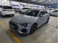 奥迪A3 2025款 A3L Limousine 35TFSI 飞驰尊享型