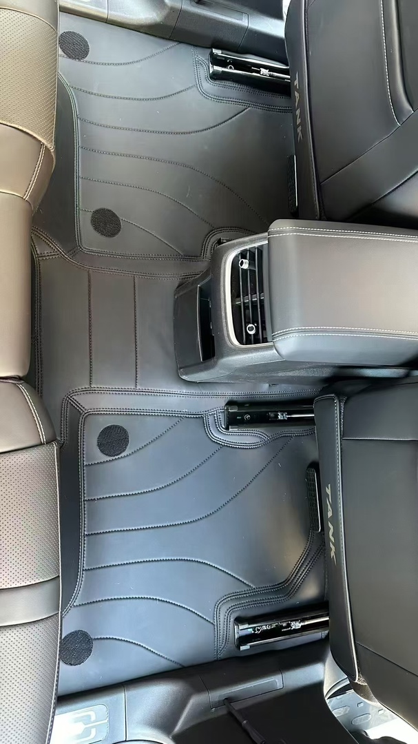 Tank 300 Комплект 3D ковров Susif 365 Car Blanket Armour из экокожи и 4 ворсовых ковриков черные 6