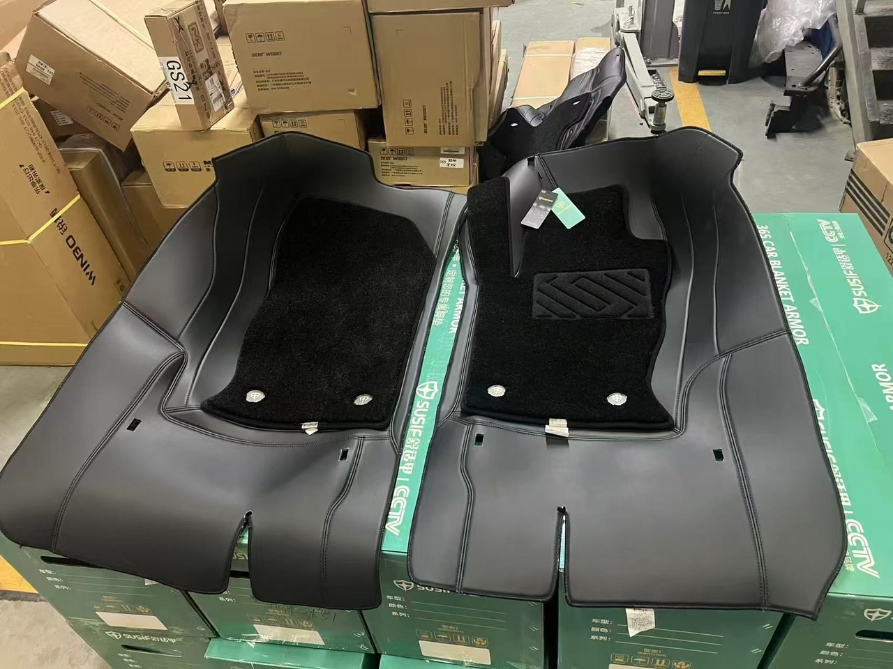 Tank 300 Комплект 3D ковров Susif 365 Car Blanket Armour из экокожи и 4 ворсовых ковриков черные 8