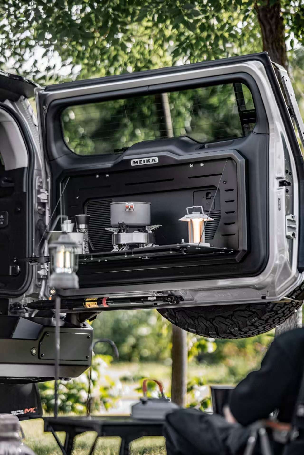 Tank 400 Откидной столик на заднюю дверь Meika 3