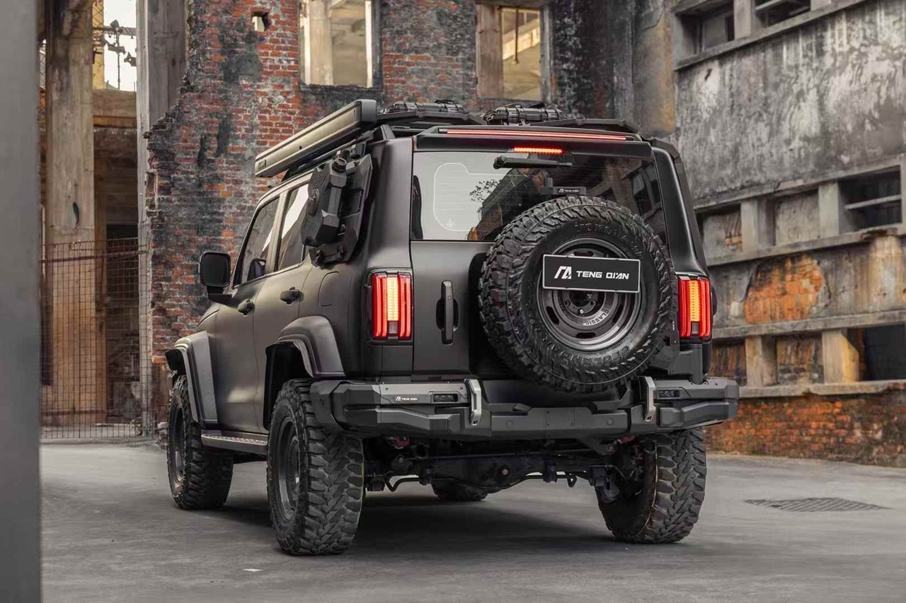 Tank 300 Калитка запасного колеса Tengqing 13