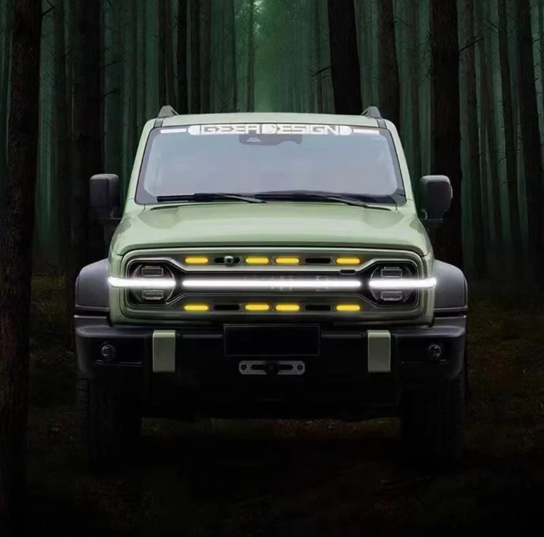 Tank 300 Решетка радиатора Geea Design с LED подсветкой и 4 диодами 2