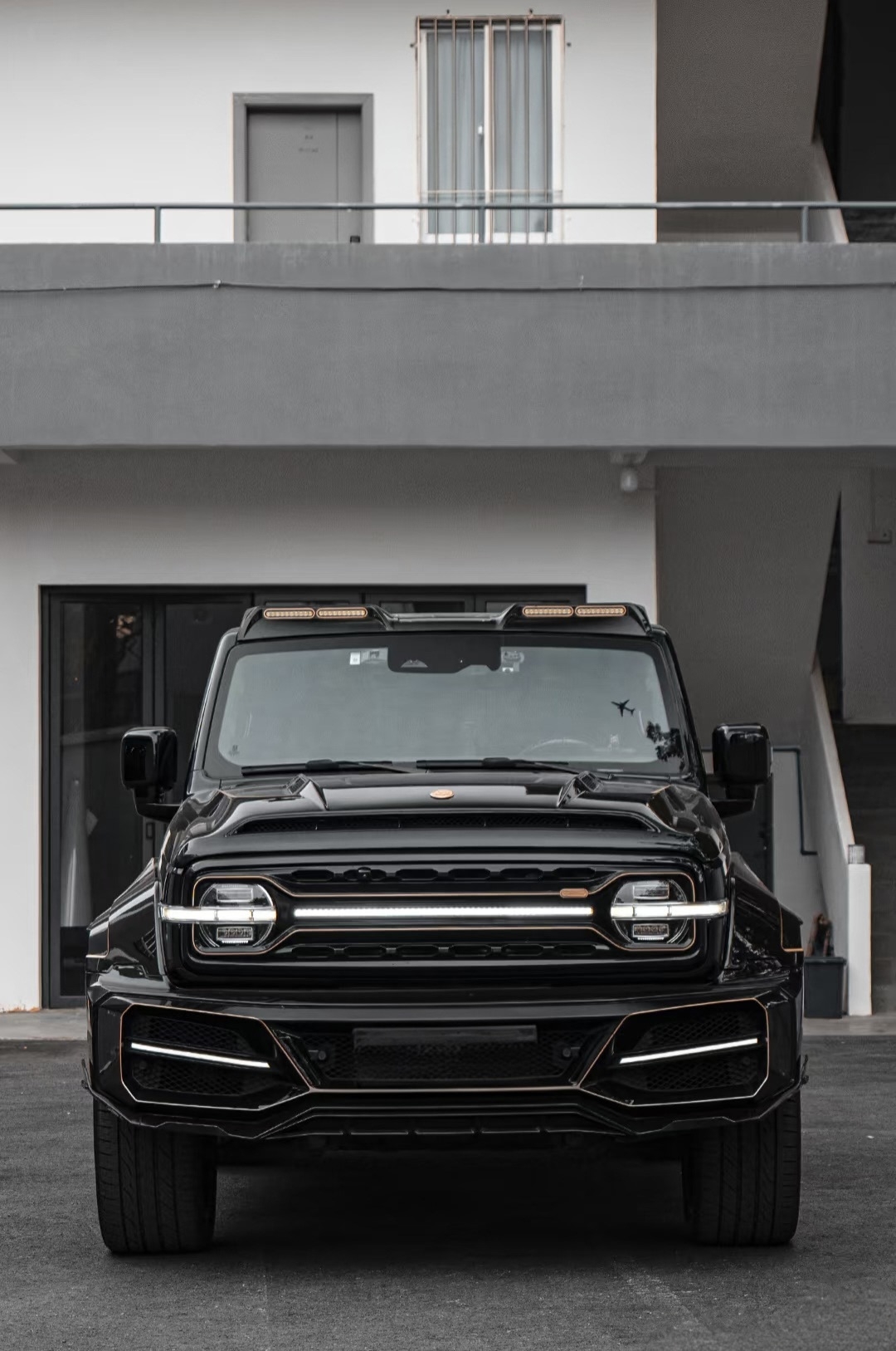 Tank 300 Решетка радиатора Geea Design с LED подсветкой и 4 диодами 11