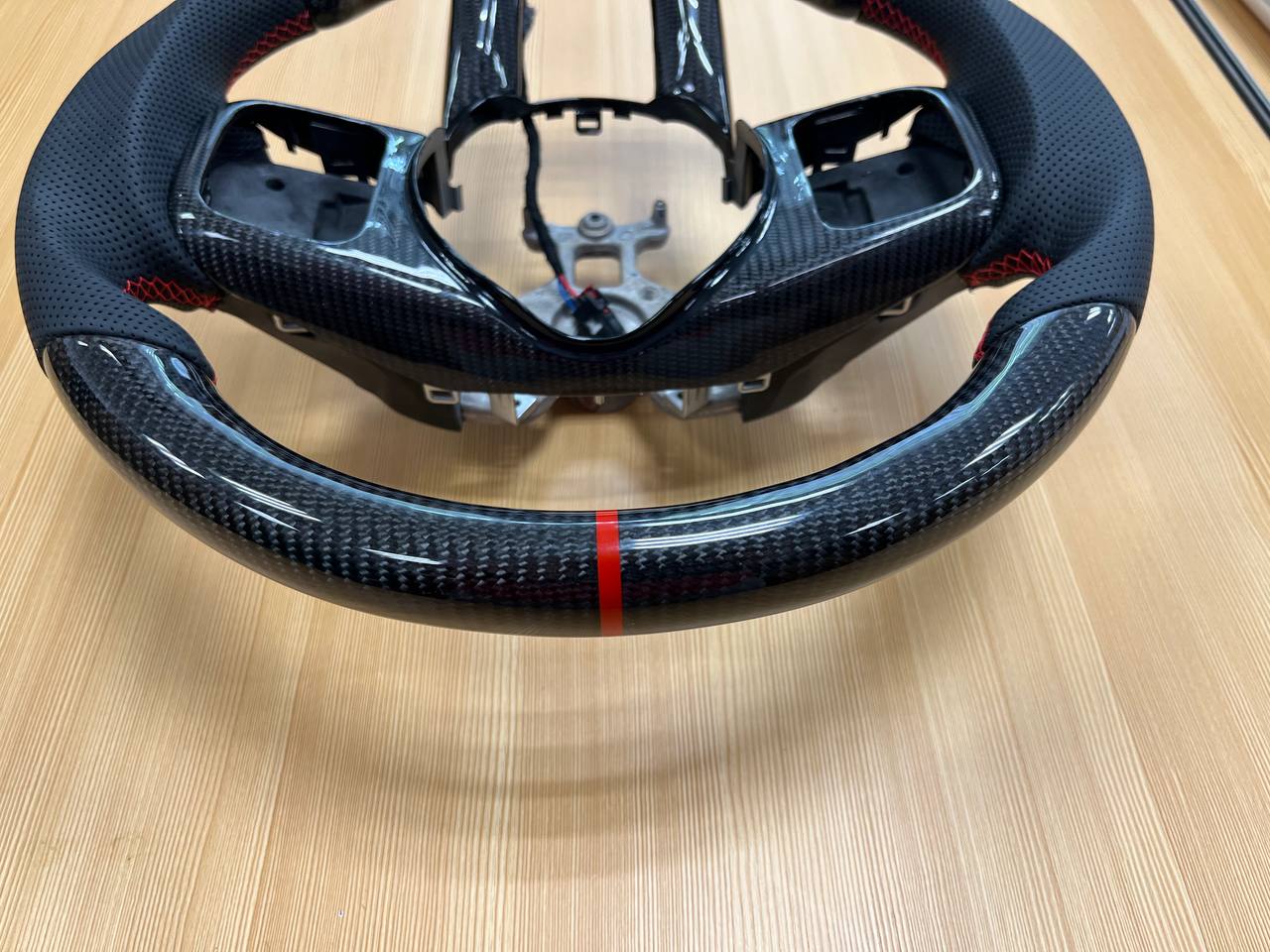 Tank 300 Руль карбоновый с функцией подогрева черный с красной отделкой 8