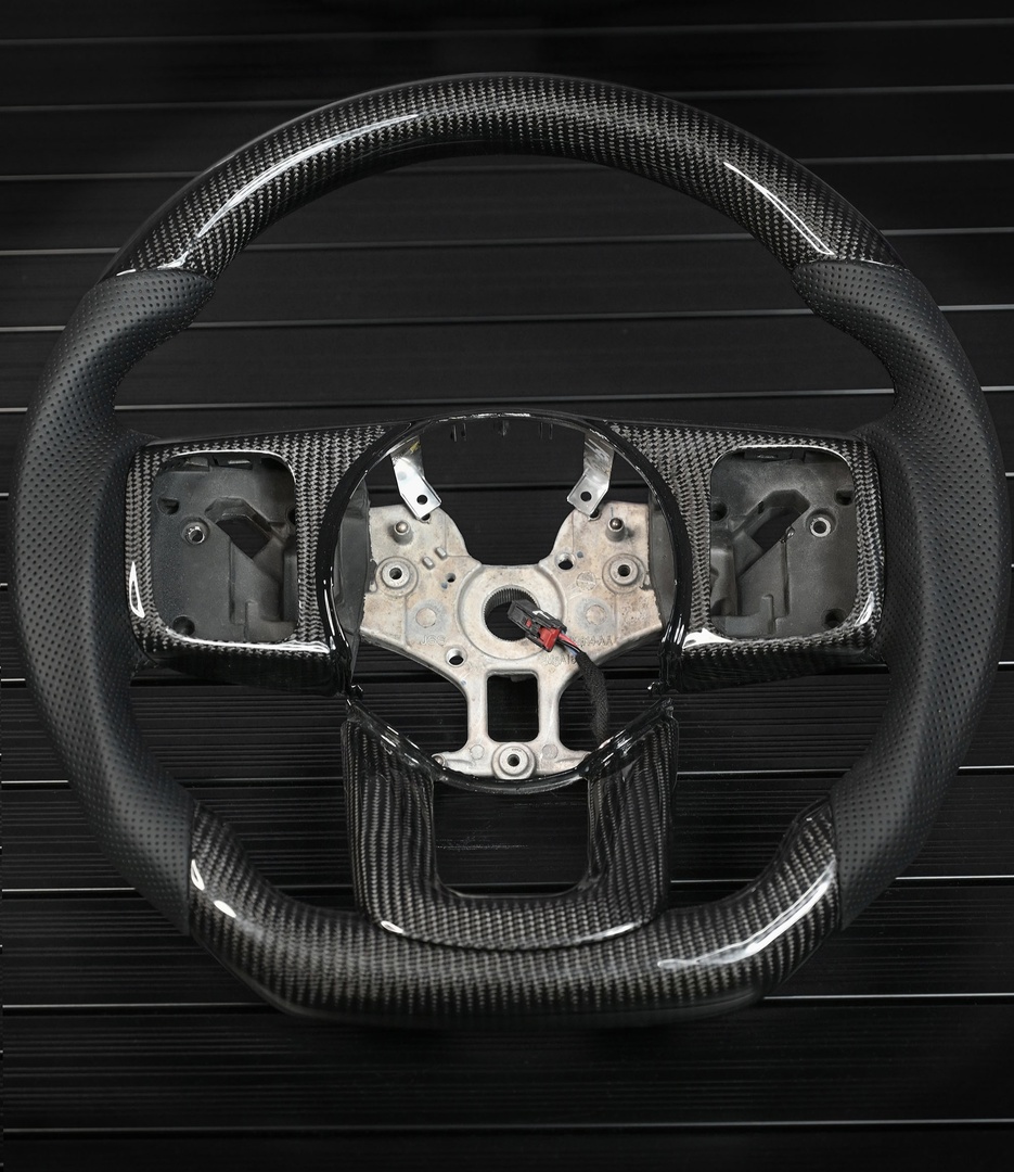 Tank 300 Руль карбоновый с функцией подогрева черный  4