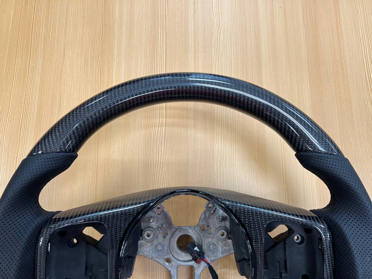 Tank 300 Руль карбоновый с функцией подогрева черный  11