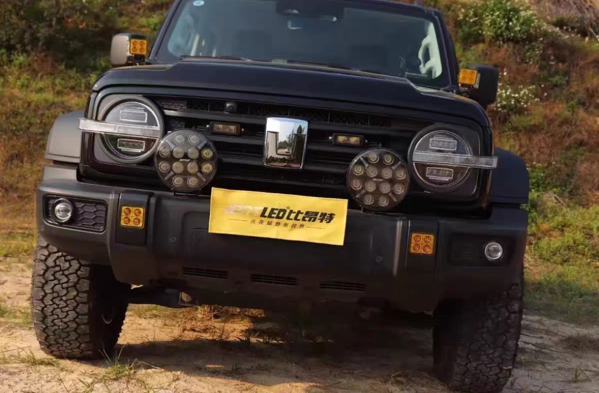 Tank 300 Противотуманные фары BRT желтые 7