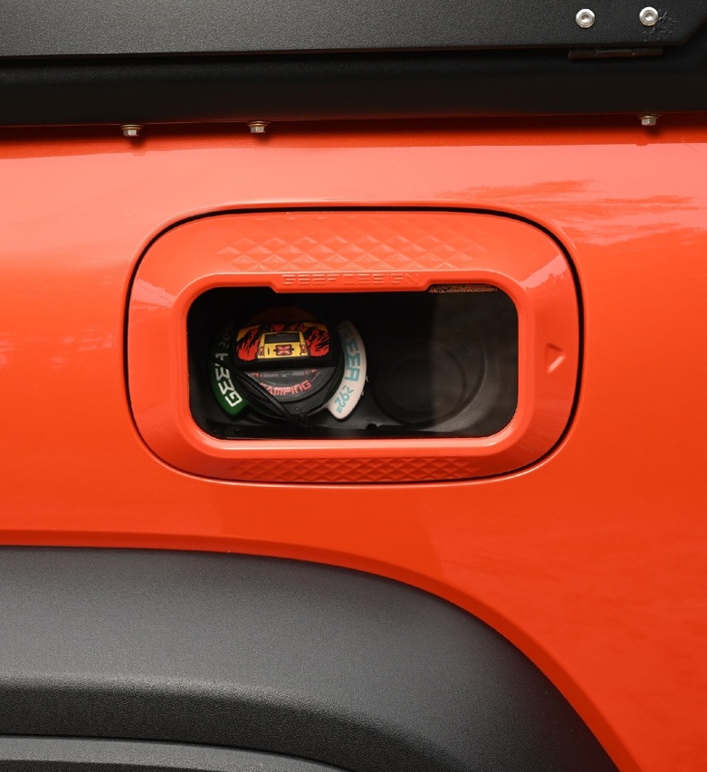 Tank 300 Дизайнерский лючок бензобака Geea Design оранжевый 5